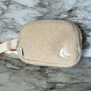 Boston Red Sox Sherpa Belt Bag Fanny pack May 12, 2024 Mother’s Day fenway SGA